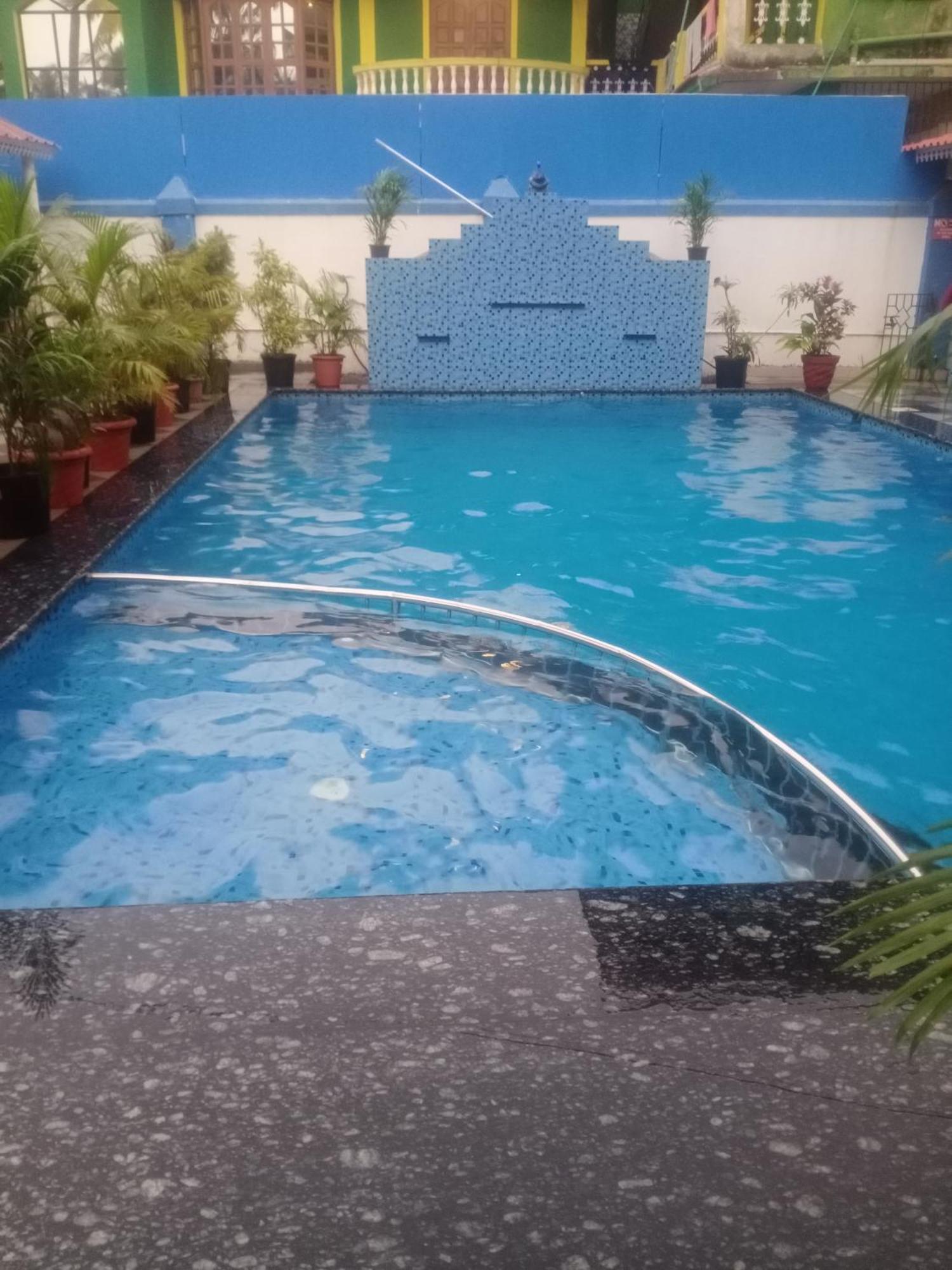 Blue Rays Apartment Calangute Ngoại thất bức ảnh
